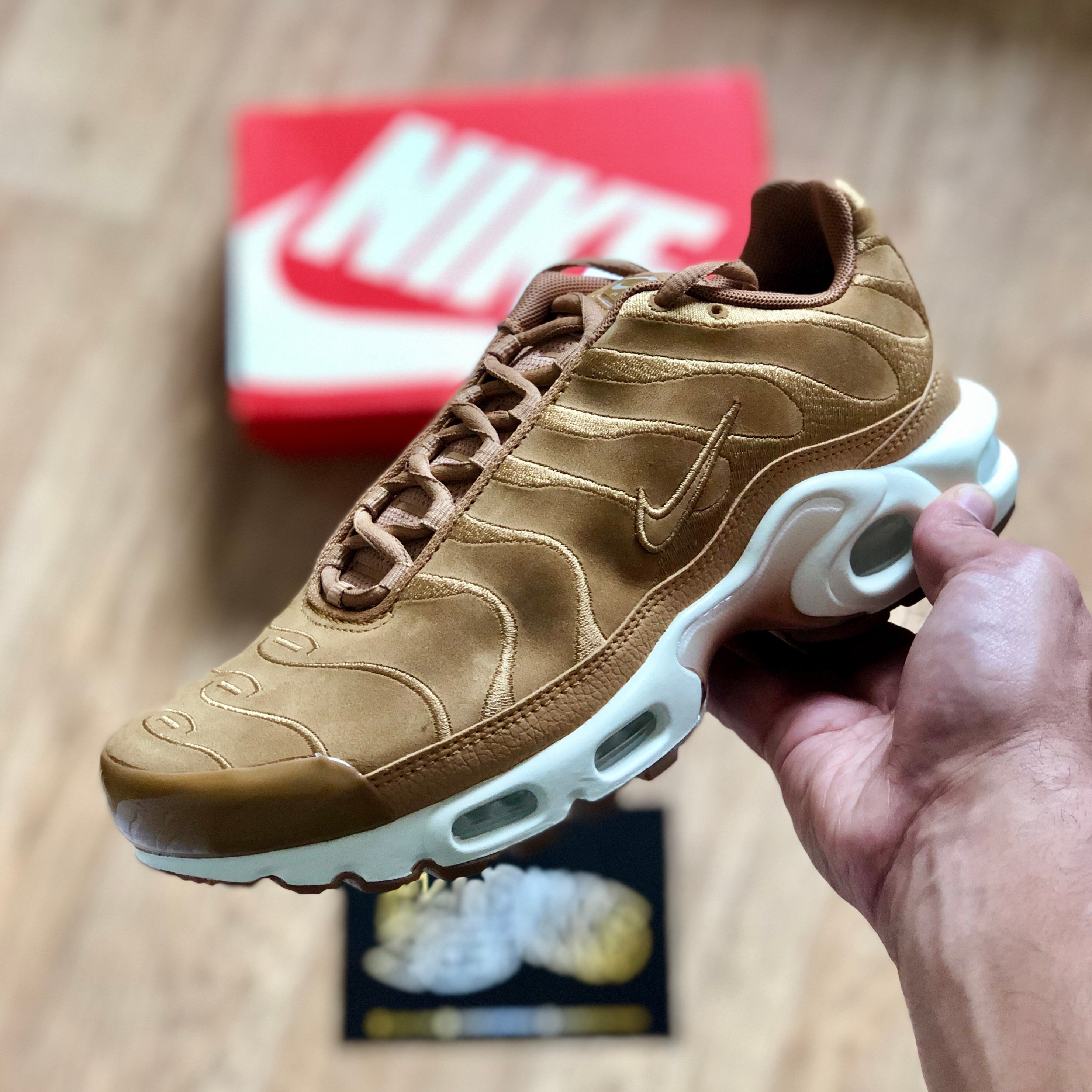 Nike tuned 1 on sale wheat