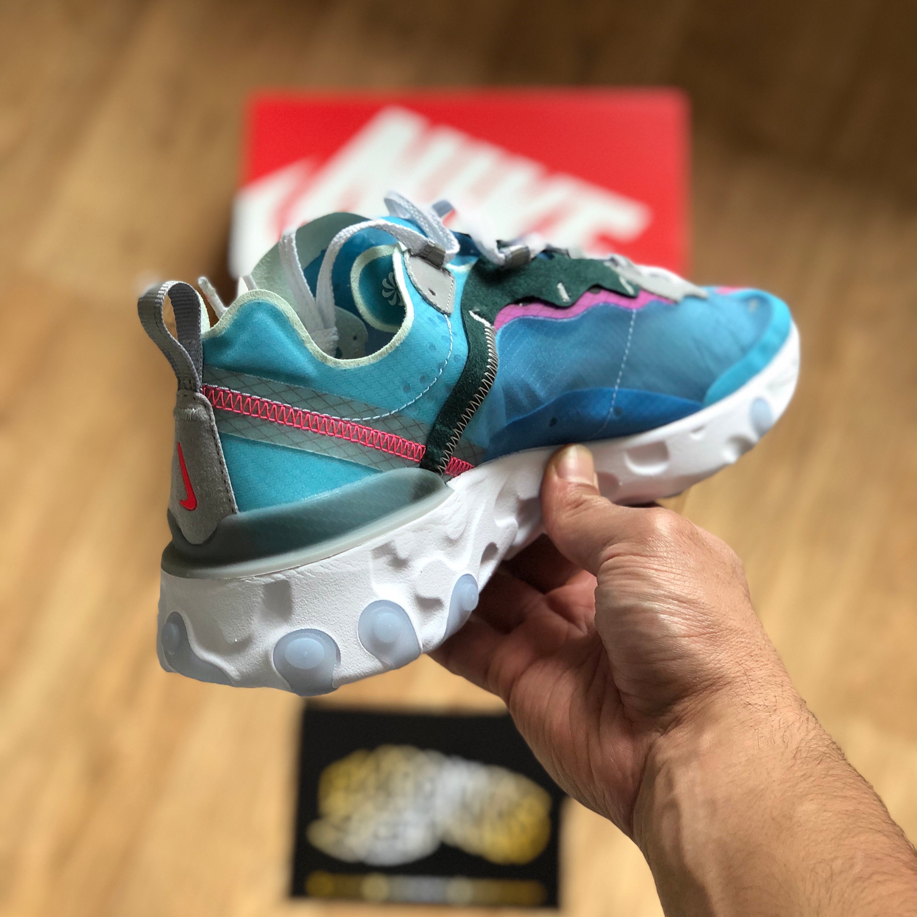 Nike react element hot sale 55 royal tint