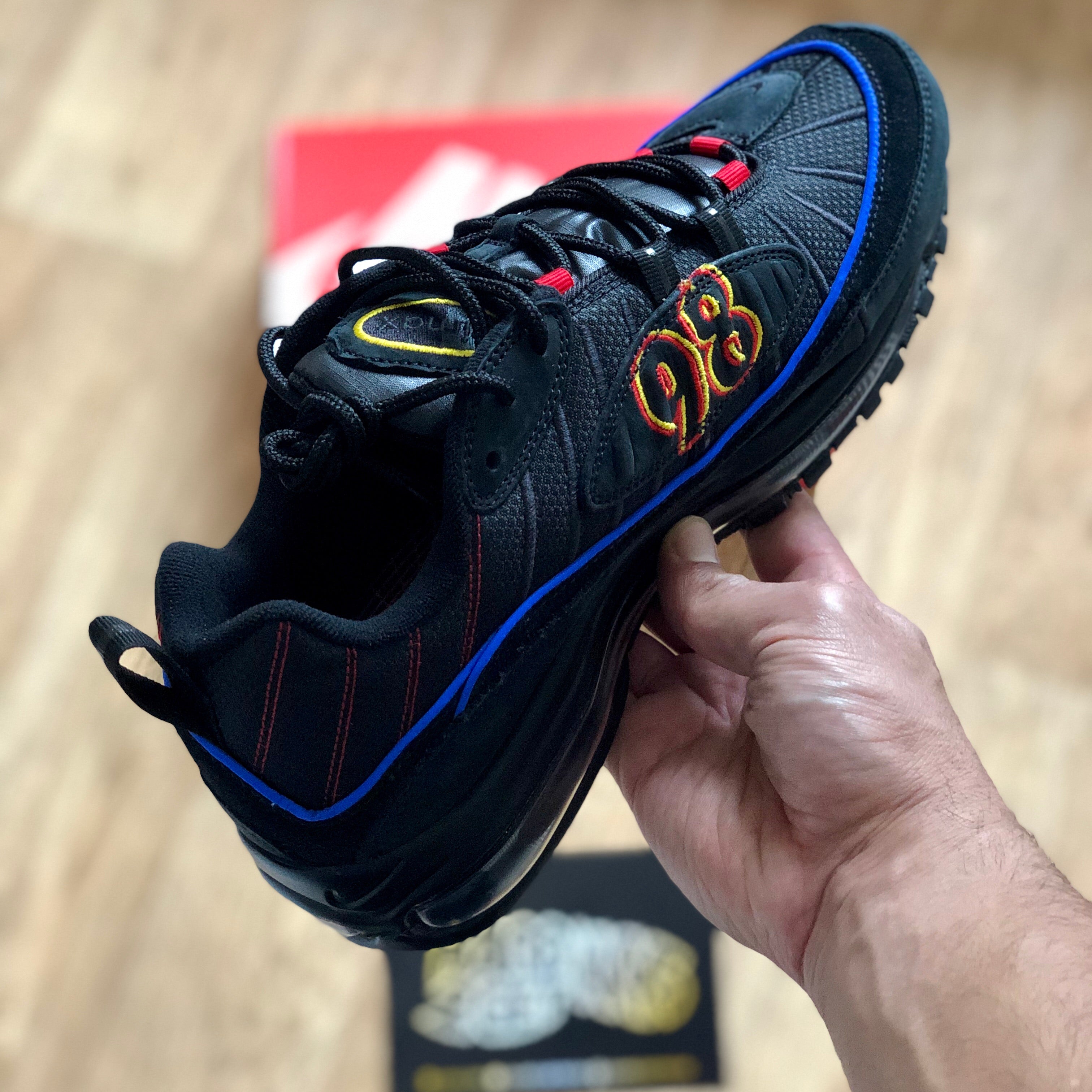 Nike air max 98 black amarillo hot sale university red